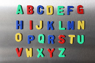 Literele si cifrele magnetice te pot surpinde ca mesaj si sunt bucuria copiilor !