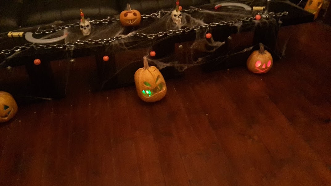 Ti-ai facut stocul de folie magnetica pentru Halloween